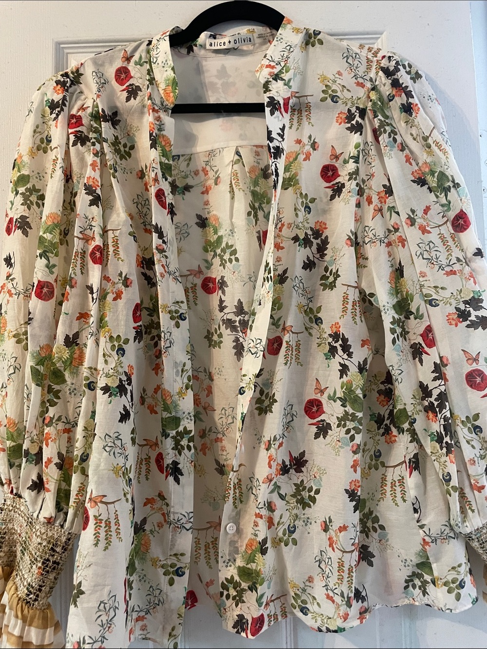 Alice + Olivia Cream Floral Button-Front Top with Puff Sleeves
